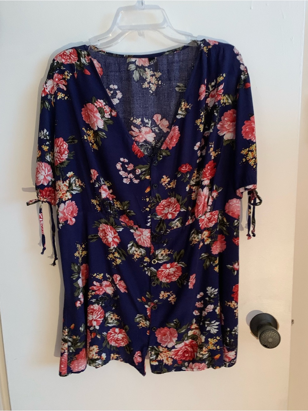 Yoins , women's Floral pinks & Navy Blue Button-Front Top tunic 2X